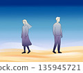 一幅描繪一對男女在海灘上離去的插圖（帶背景） 135945721