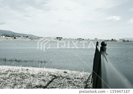 Winter at the Kosegawa Reservoir in Saga: Vast Nature Winter at the Kosegawa Reservoir in Saga: Vast Nature 135947187
