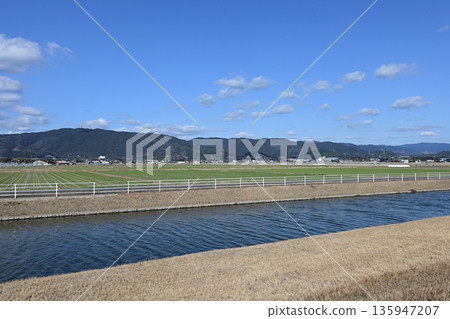 Winter at the Kosegawa Reservoir in Saga: Vast Nature 135947207