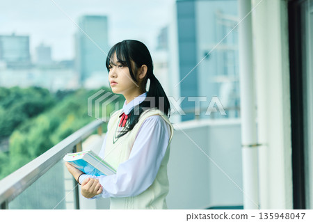 女子高中肖像 135948047