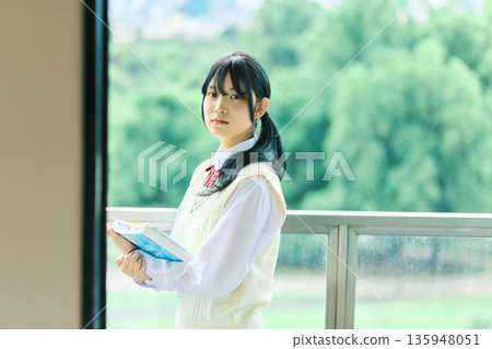女子高中肖像 女子高中肖像 135948051