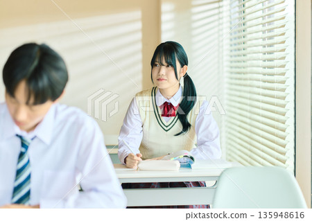 預備學校上課 135948616