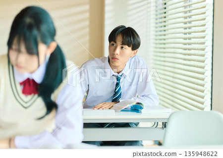 預備學校上課 135948622