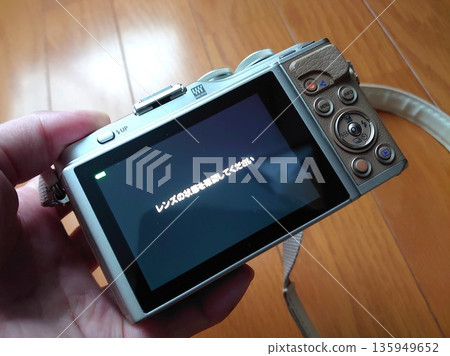 檢查鏡頭狀態錯誤（相機），左下角 135949652