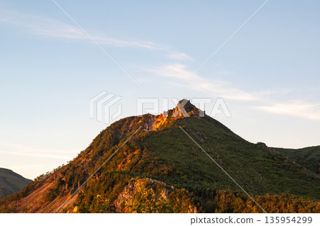 晨曦中的東天狗山 晨曦中的東天狗山 135954299
