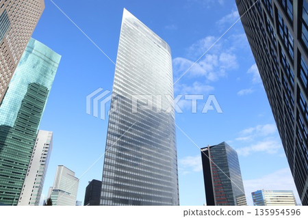 Shiodome Streetscape 135954596