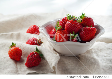 草莓，草莓，草莓（amaou） 135954882