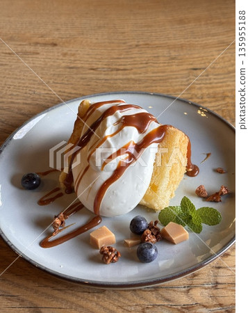 焦糖戚風蛋糕 135955188