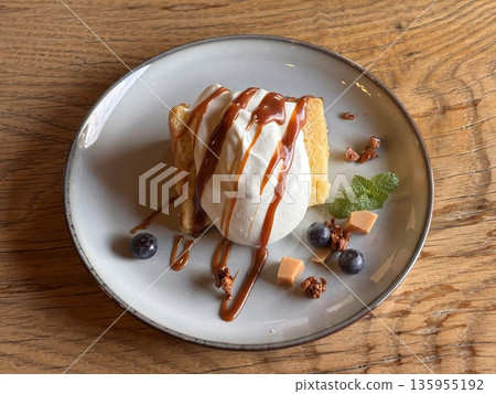 焦糖戚風蛋糕 135955192