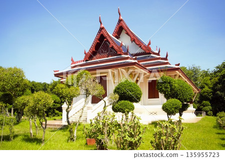 尼泊爾藍毘尼的泰國寺廟 2 尼泊爾藍毘尼的泰國寺廟 2 135955723