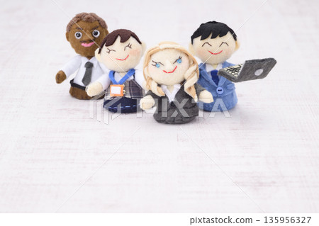 全球商業人士團隊 135956327