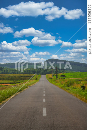 修日津山的景色 135956392