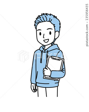 插畫素材：一名身著休閒服的男子手持文件夾內的文件 135956435