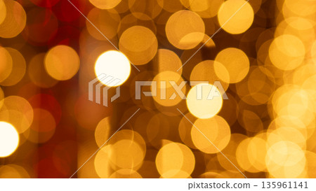 Festive Glowing Lights, Holiday Ambiance With Colorful Highlights, Rich Shades Of Red And Gold Softly Blurred Creating Uplifting Scenes For Celebrations And Romantic Images 135961141