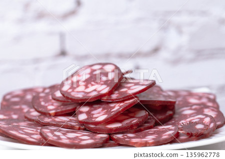 close-up of smoked sausage 135962778