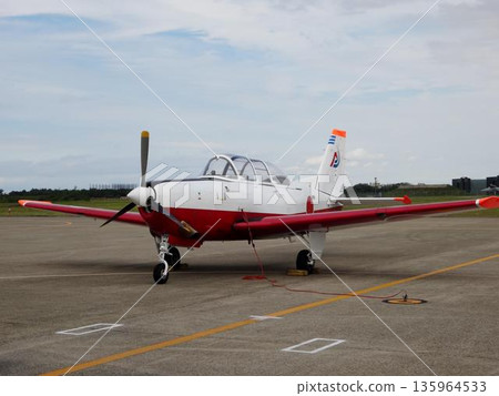 T-7 (trainer) T-7 (trainer) 135964533