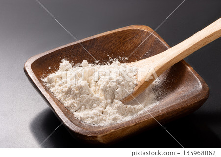 [Hokkaido whole wheat barley] Mochi barley 135968062