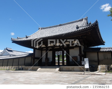 [Nara] Great South Gate of Horyuji Temple 135968233