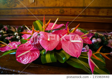 Luxury resort hotel in Waikiki, Hawaii Tropical atmosphere and luxurious space Luxury resort hotel in Waikiki, Hawaii Tropical atmosphere and luxurious space 135969440