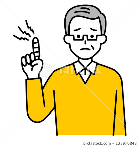 手指受傷的老人 135970848