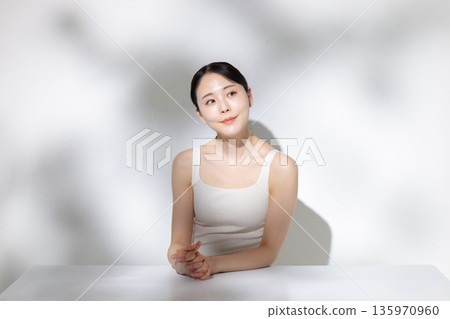 中年婦女美麗形象 中年婦女美麗形象 135970960
