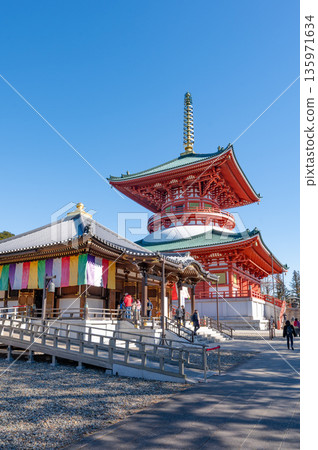 成田山新勝寺寺院，包括禦殿和大和平塔 135971634