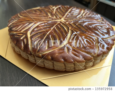Whole-sized Galette des Rois 135972958