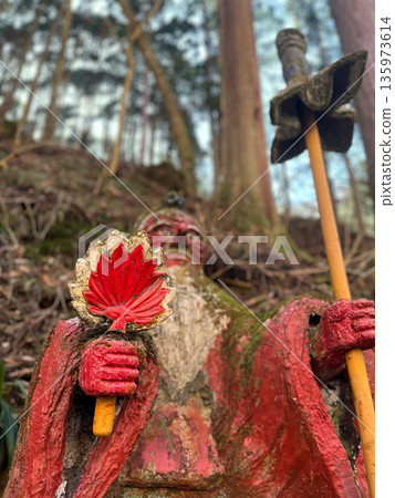 海拔1000多公尺的聖地：天狗和雪松林 135973614