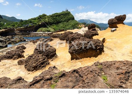 Beautiful view of the Yehliu Geopark. Yehliu is a cape located in Wanli, New Taipei City, Taiwan. Beautiful view of the Yehliu Geopark. Yehliu is a cape located in Wanli, New Taipei City, Taiwan. 135974046