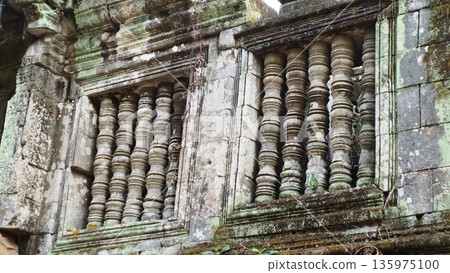 Angkor Wat Beng Mealea ruins 135975100