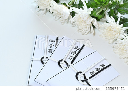 Funeral envelope image 135975451