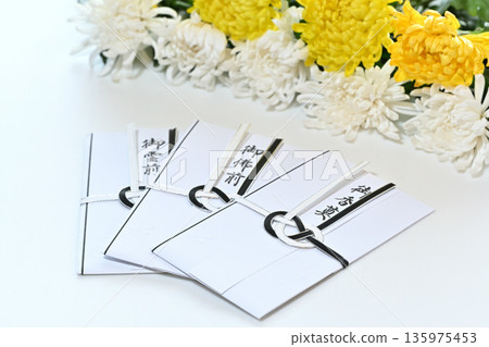 Funeral envelope image 135975453