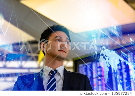 Businessman Future Data Analysis ■Photography cooperation: Kansai International Airport (KIX) Businessman Future Data Analysis ■Photography cooperation: Kansai International Airport (KIX) 135977234
