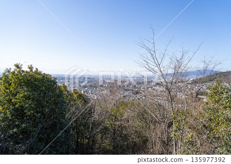 View from the observation deck on the Saigahara trekking route (Meiji no Mori Minoh Quasi-National Park) 135977392