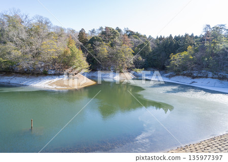 Lake Saigahara (Meiji no Mori Minoh Quasi-National Park) Lake Saigahara (Meiji no Mori Minoh Quasi-National Park) 135977397