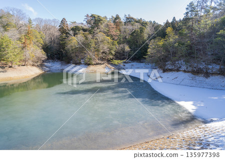 Lake Saigahara (Meiji no Mori Minoh Quasi-National Park) Lake Saigahara (Meiji no Mori Minoh Quasi-National Park) 135977398