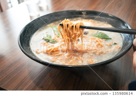 Pot style noodles pasta seafood pot style noodles なべやきいーみぇん 135980614