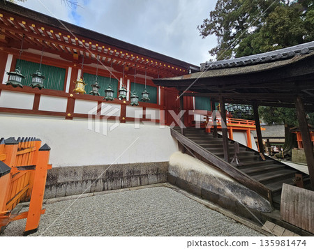 奈良縣奈良市春日野町春日大社 135981474