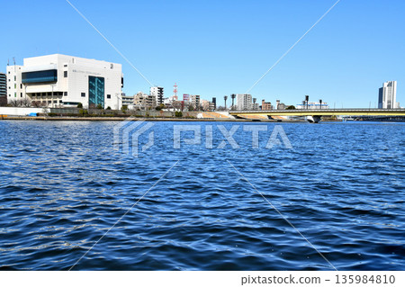 Sakurabashi Bridge / Sumida River - View of the Taito Riverside Sports Center area (Taito Ward, Tokyo) [January 2026] 135984810
