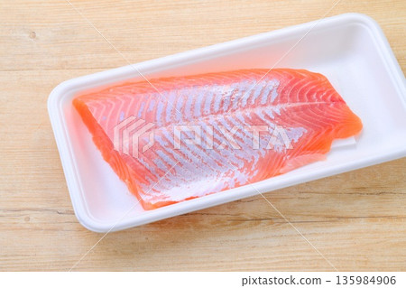 Domestic salmon trout for raw consumption and sashimi. Salmon fillet. Domestic salmon trout for raw consumption and sashimi. Salmon fillet. 135984906