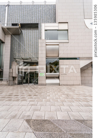 Okayama Prefectural Museum of Art (commonly known as Prefectural Museum of Art) houses paintings, sculptures, and crafts related to the local area (open to the public as Okayama Art Exhibitions) 135985306