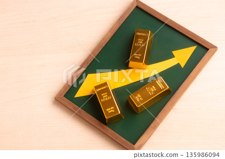 Gold prices soar Gold prices soar 135986094