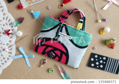 手工迷你包和縫紉材料 135986571