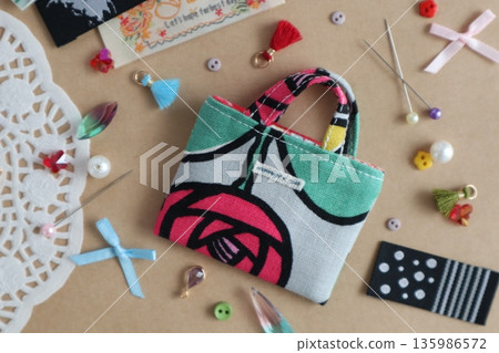 手工迷你包和縫紉材料 135986572