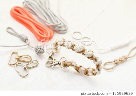 製作手工爪帶 135989689