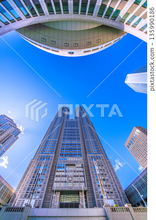Tokyo cityscape in Japan: View of the Tokyo Metropolitan Government Building, business district, and clear skies... Towards a new era... = January 25, 2026 135990186
