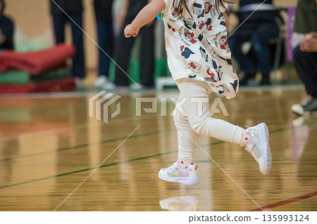 [幼兒園運動會障礙賽] 135993124