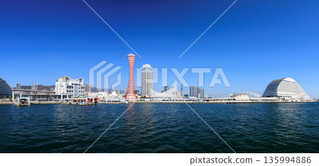 Panorama of Kobe cityscape (Chuo Ward, Kobe City, Hyogo Prefecture) 135994886