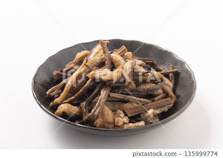 Bracken, Shiitake mushrooms, Fried tofu, Simmered dish Bracken, Shiitake mushrooms, Fried tofu, Simmered dish 135999774