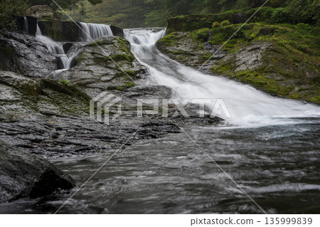 Kikuchi Valley 40 thousand waterfall 135999839